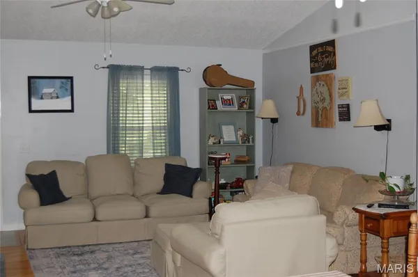 $229,900 | 277 County Road 4421, Poplar Bluff, MO 63901