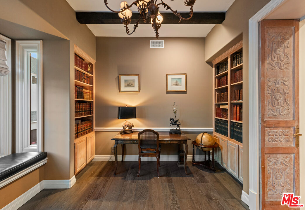 4818 Roma Court Marina del Rey, CA 90292 - Photo 12 of 46 Gallery Image 12