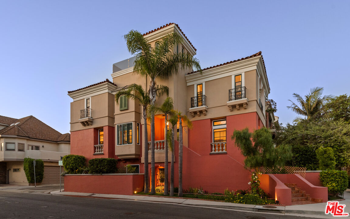 4818 Roma Court Marina del Rey, CA 90292 - Photo 2 of 46 Gallery Image 2