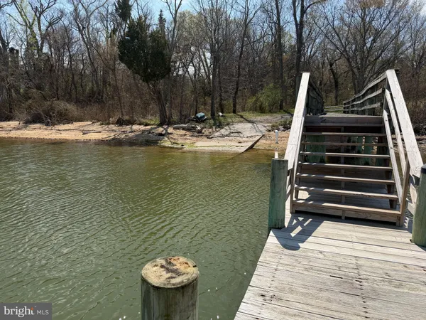 $1,139,000 | 8662 Sandy Beach Lane, King George, VA 22485