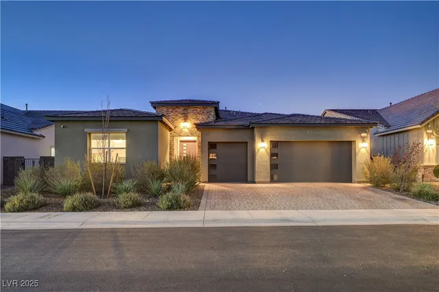 $999,000 | 3382 Creek Bend Avenue, Henderson, NV 89044