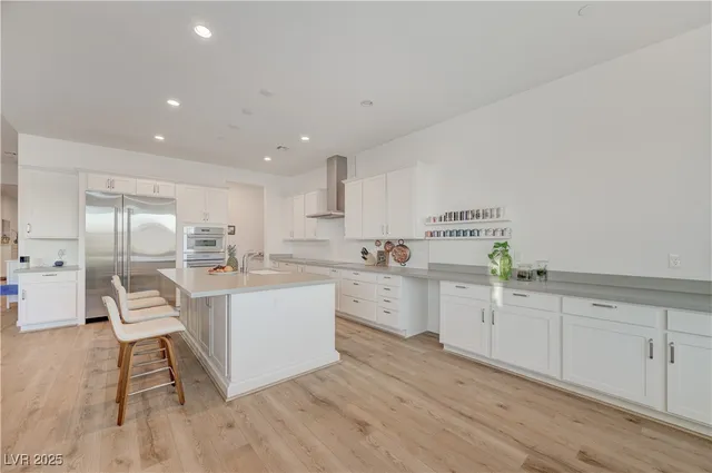 $999,000 | 3382 Creek Bend Avenue, Henderson, NV 89044