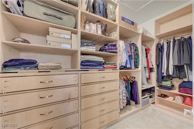 $999,000 | 3382 Creek Bend Avenue, Henderson, NV 89044