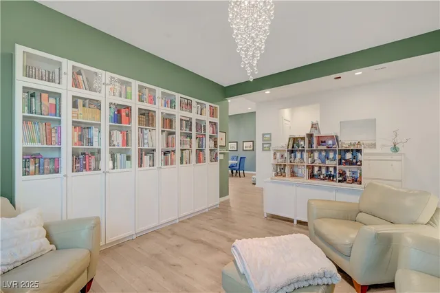 $999,000 | 3382 Creek Bend Avenue, Henderson, NV 89044