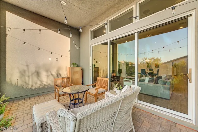 $999,000 | 3382 Creek Bend Avenue, Henderson, NV 89044