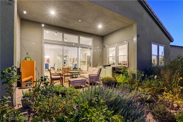 $999,000 | 3382 Creek Bend Avenue, Henderson, NV 89044