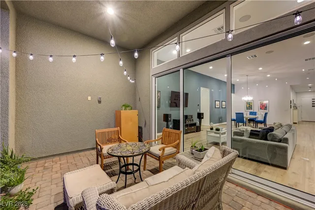 $999,000 | 3382 Creek Bend Avenue, Henderson, NV 89044