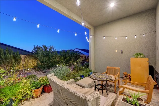 $999,000 | 3382 Creek Bend Avenue, Henderson, NV 89044