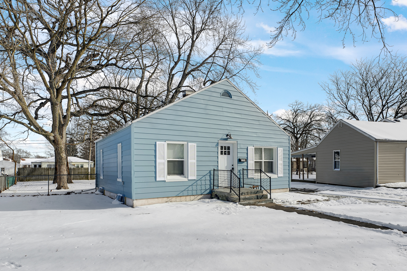 a view of a house with a patio