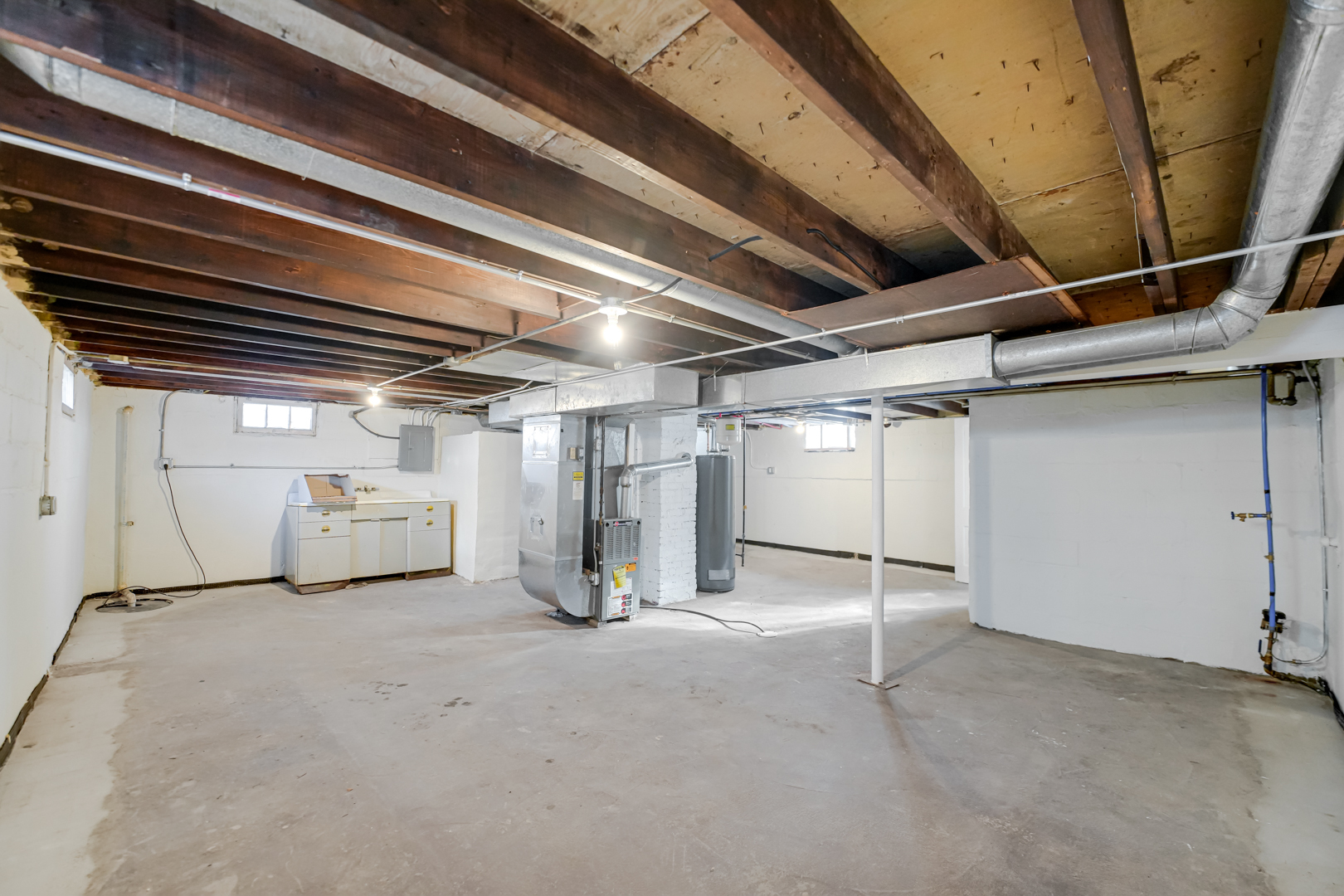 1376 Lennington Circle Northwest Kankakee, IL 60901 - Photo 14 of 16 a view of an empty room