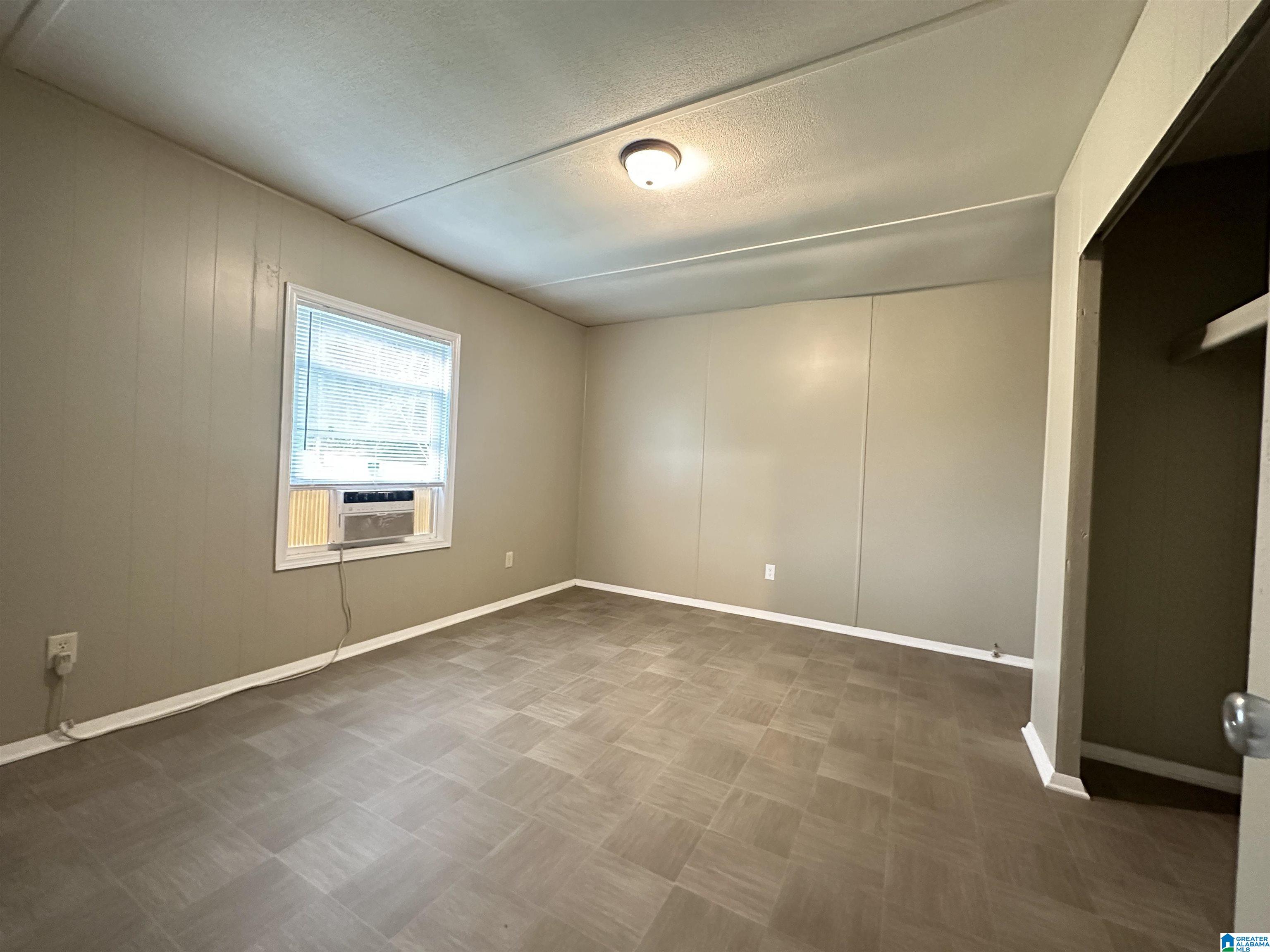 224 Tippy Lane Anniston, AL 36201 - Photo 7 of 10