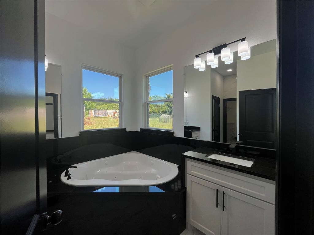 127 Valley Meadows Drive Springtown, TX 76082 - Photo 13 of 32