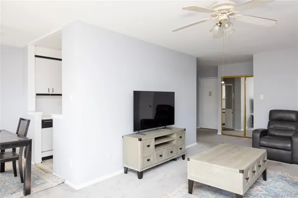 $2,500 | 84-39 153rd Avenue, Unit 5A | Lindenwood