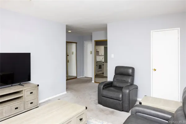 $2,500 | 84-39 153rd Avenue, Unit 5A | Lindenwood