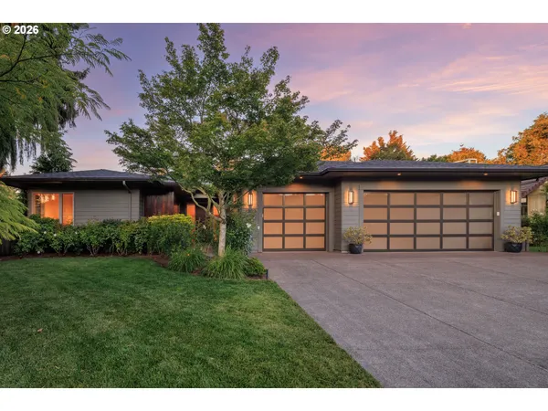 $1,195,000 | 1595 Victorian Way, Eugene, OR 97401