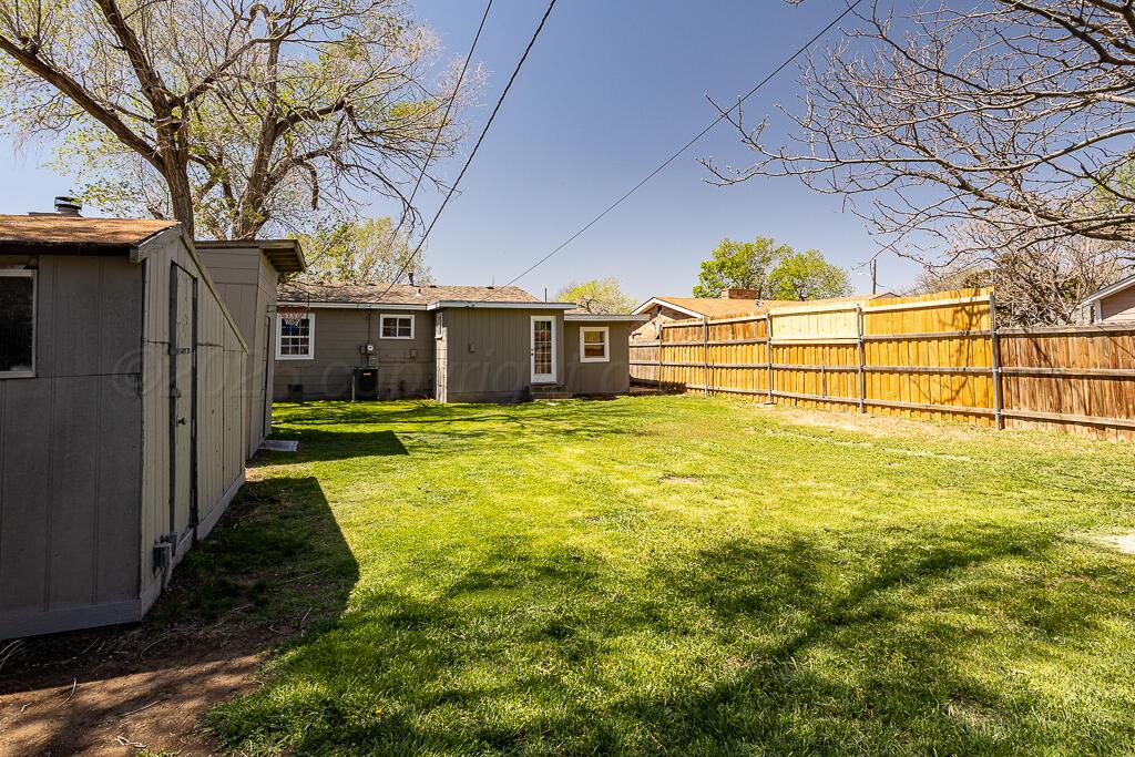 4103 Bowie Street Amarillo, TX 79110 - Photo 19 of 21 Back Yard
