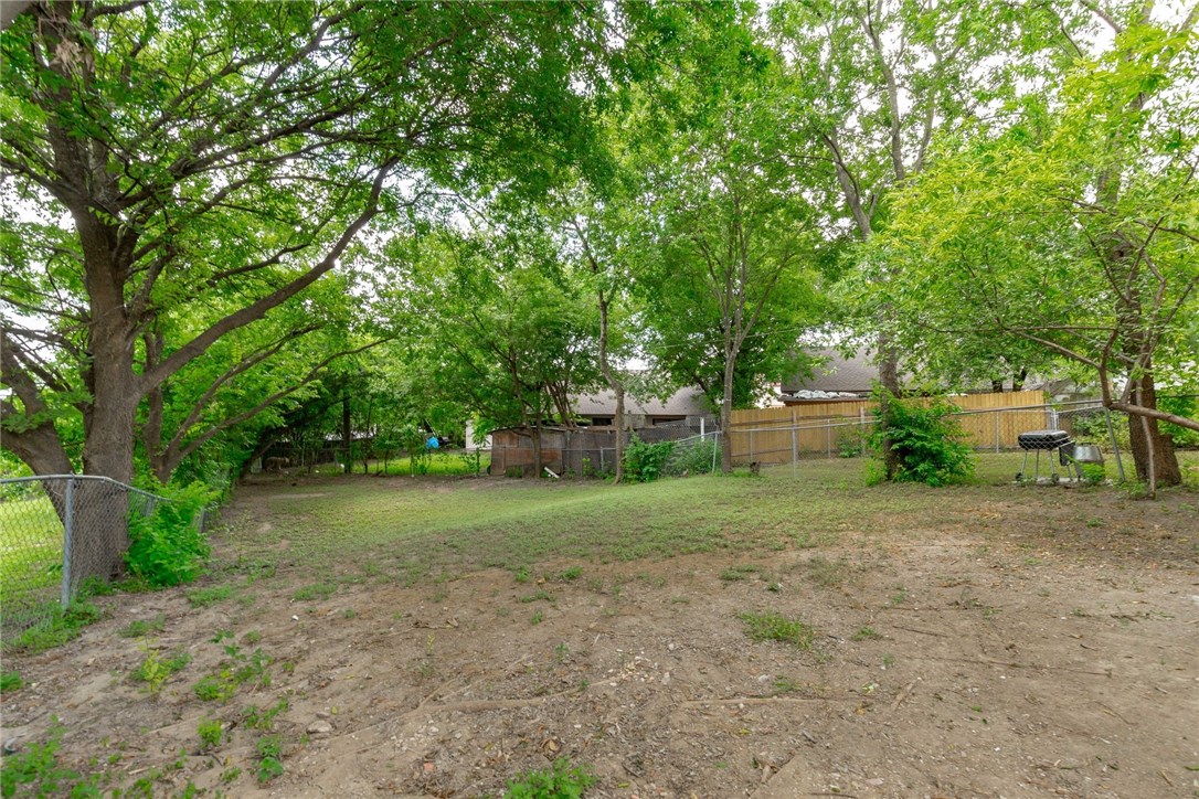 11405 Walnut Ridge Drive, Unit B Austin, TX 78753 - Photo 23 of 25 Gallery Image 23