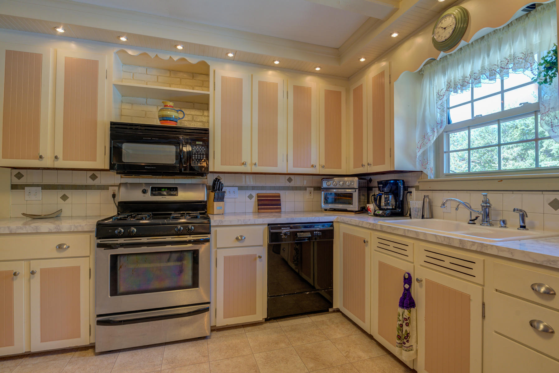 496 Waterman Road Buxton, ME 04093 - Photo 14 of 40 Kitchen