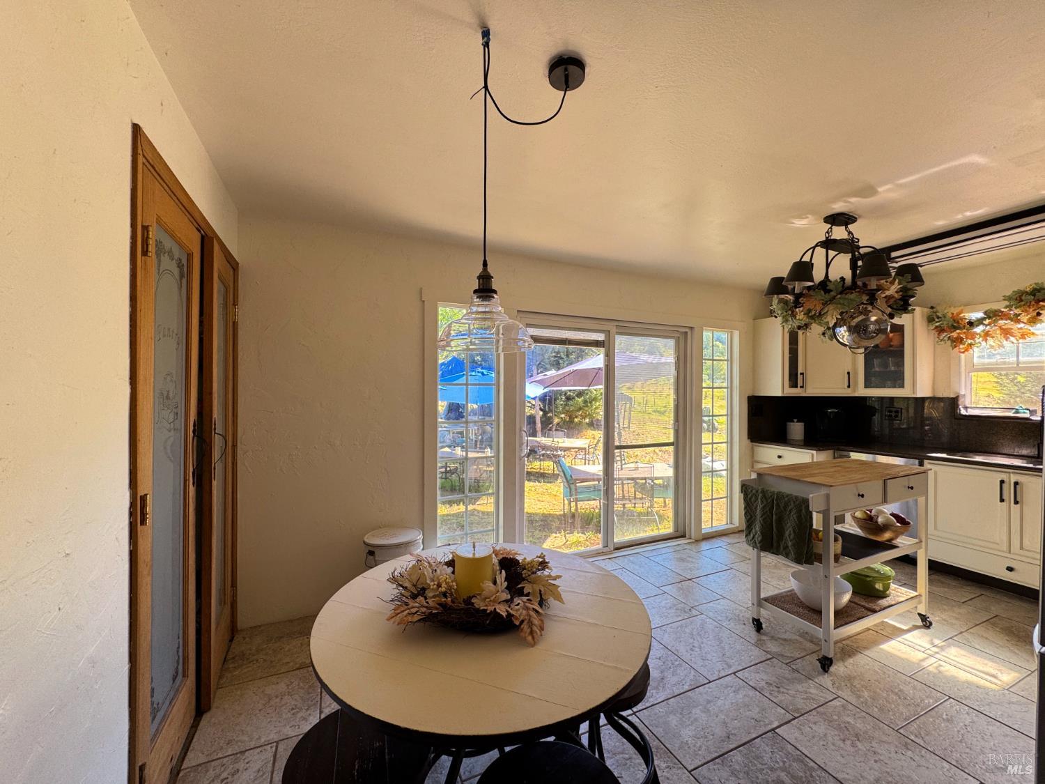 3981 Eastside Calpella Road Ukiah, CA 95482 - Photo 23 of 78 a workspace with furniture and window