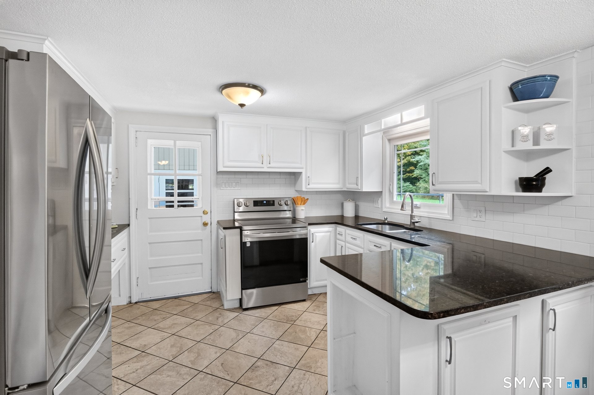 21 Ichabod Road Simsbury, CT 06070 - Photo 10 of 27 Gallery Image 10