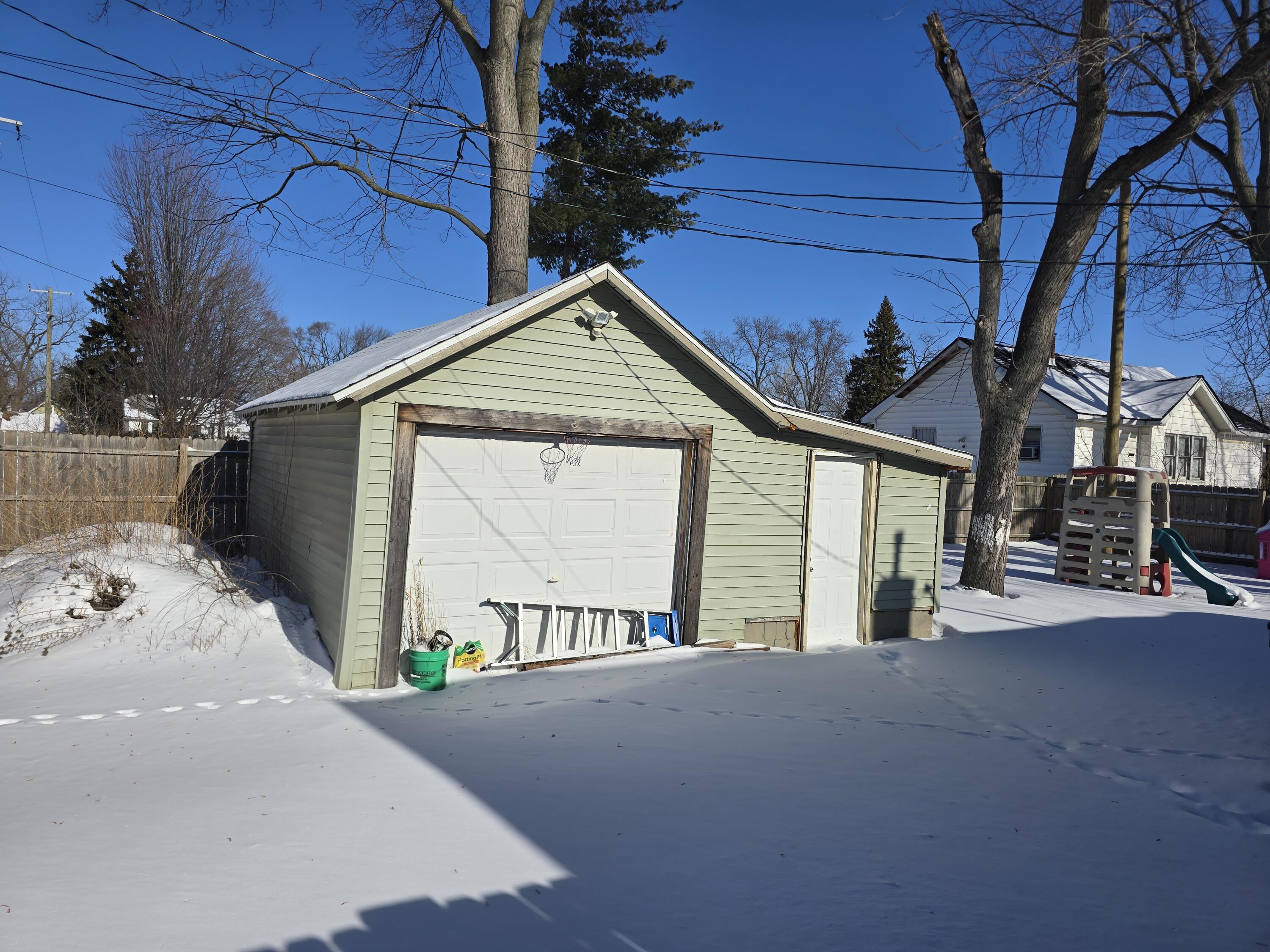 1909 Minnie Street Port Huron, MI 48060 - Photo 20 of 24 20260123_114629