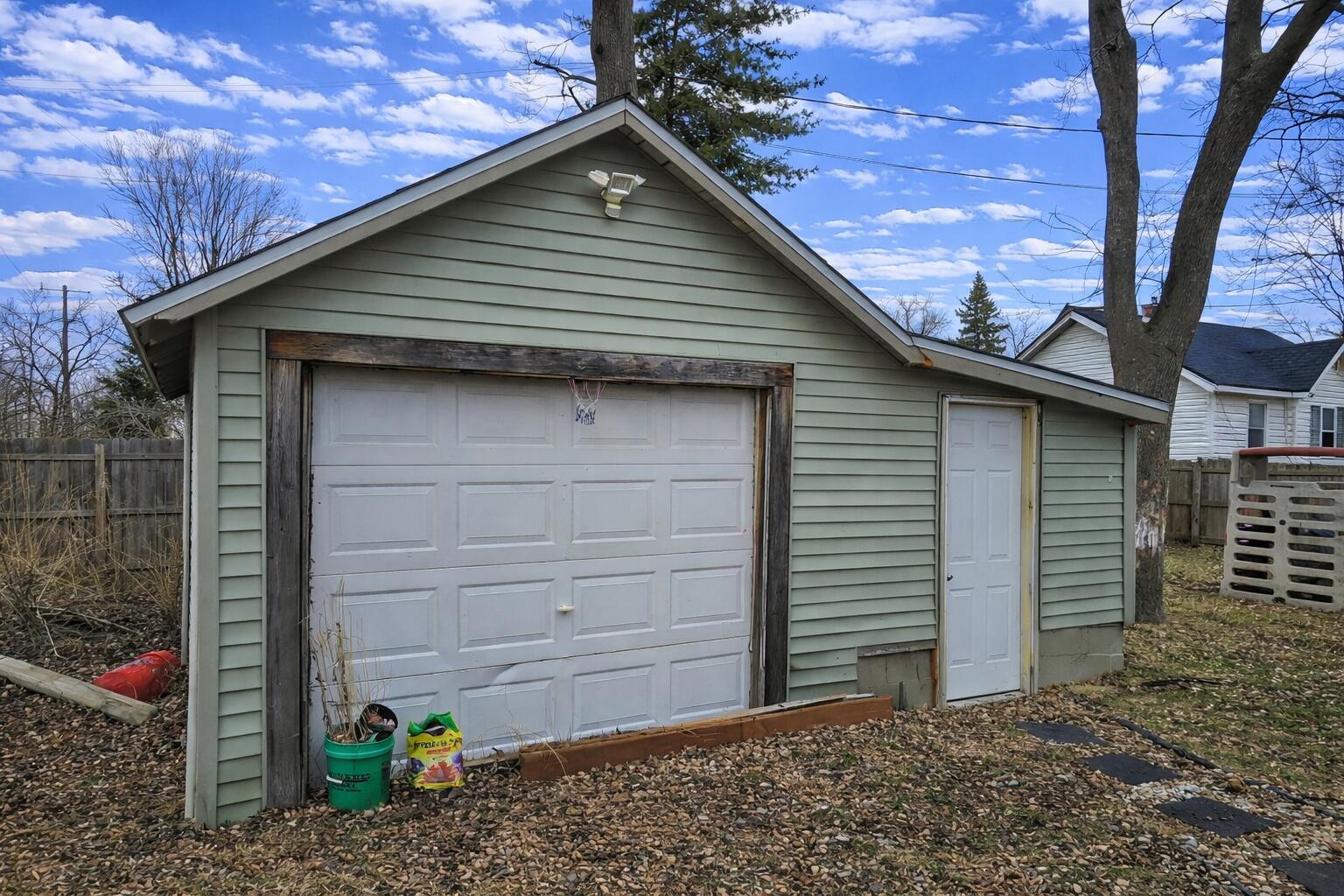 1909 Minnie Street Port Huron, MI 48060 - Photo 4 of 17 1000014683