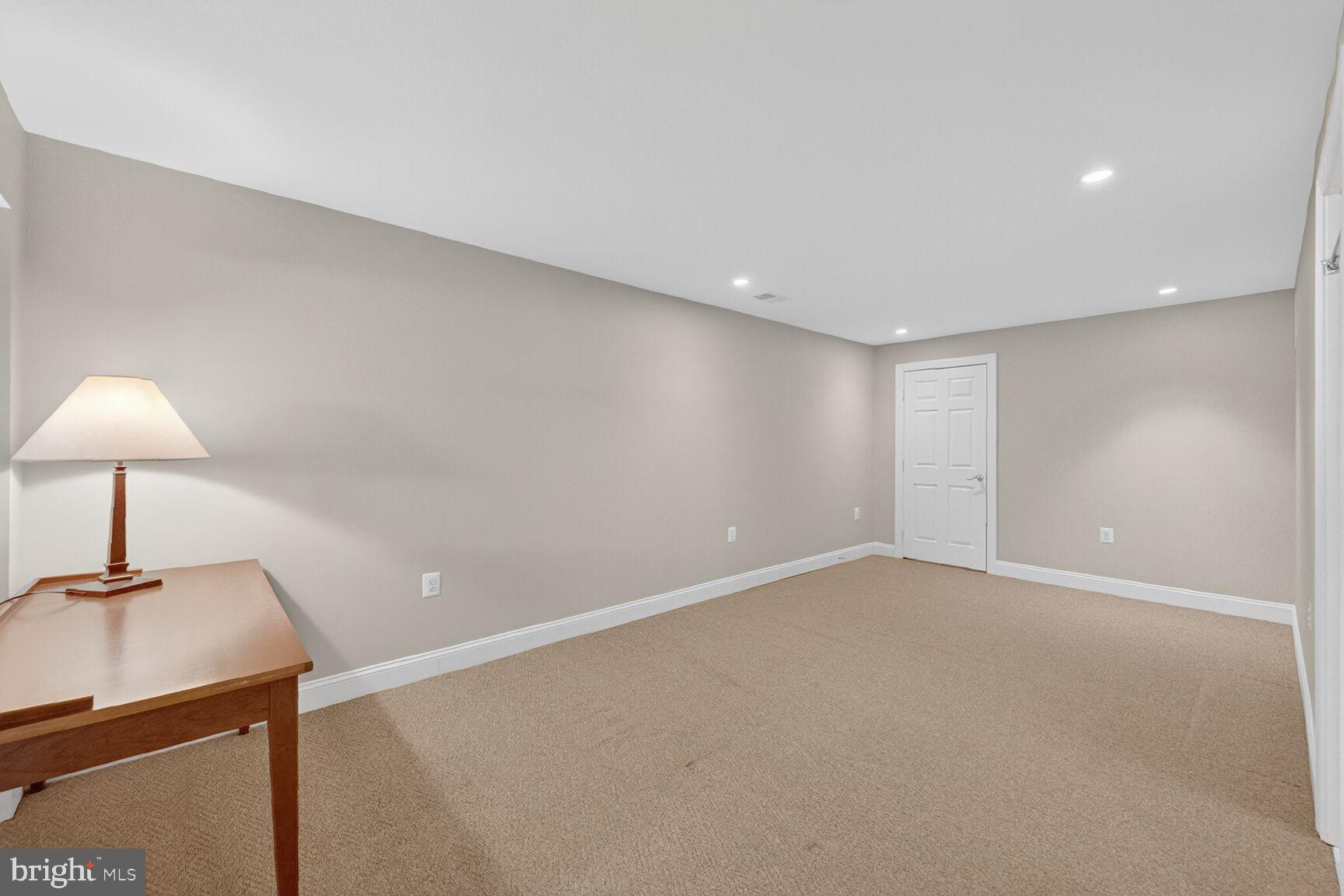 15371 Limestone School Road Leesburg, VA 20176 - Photo 38 of 54 Versatile space for endless possibilities.