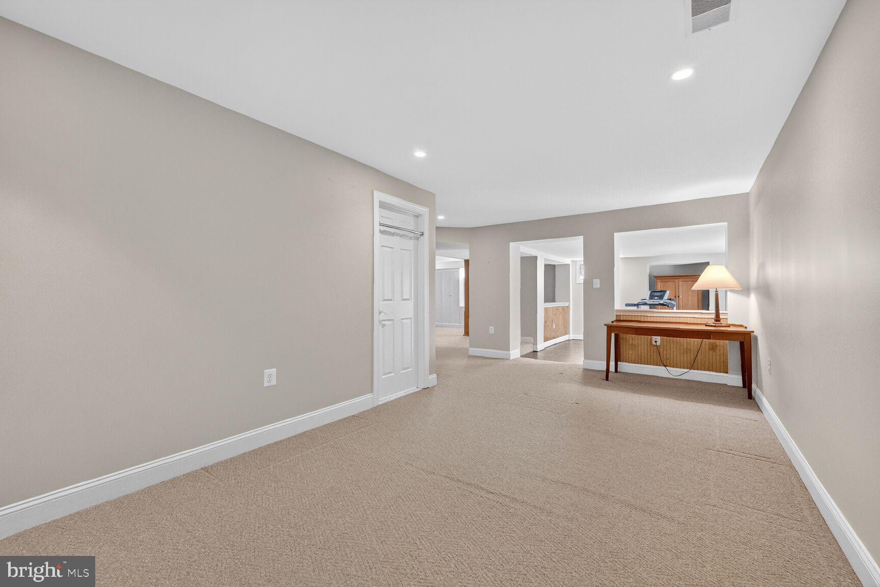 15371 Limestone School Road Leesburg, VA 20176 - Photo 40 of 54 Spacious, versatile living area awaits.