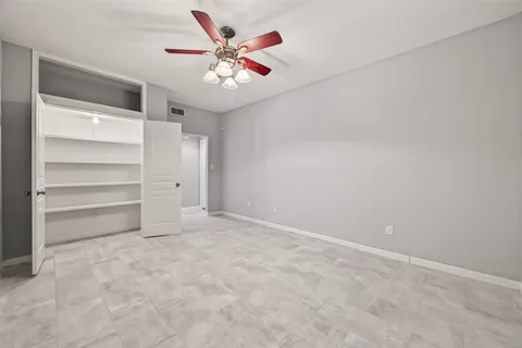 $194,900 | 2400 North Braeswood Boulevard, Unit 129, Houston, TX 77030
