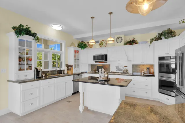 $4,650,000 | 153 Stromboli Drive, Islamorada, FL 33036