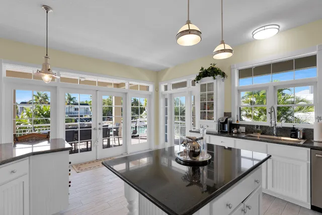 $4,650,000 | 153 Stromboli Drive, Islamorada, FL 33036