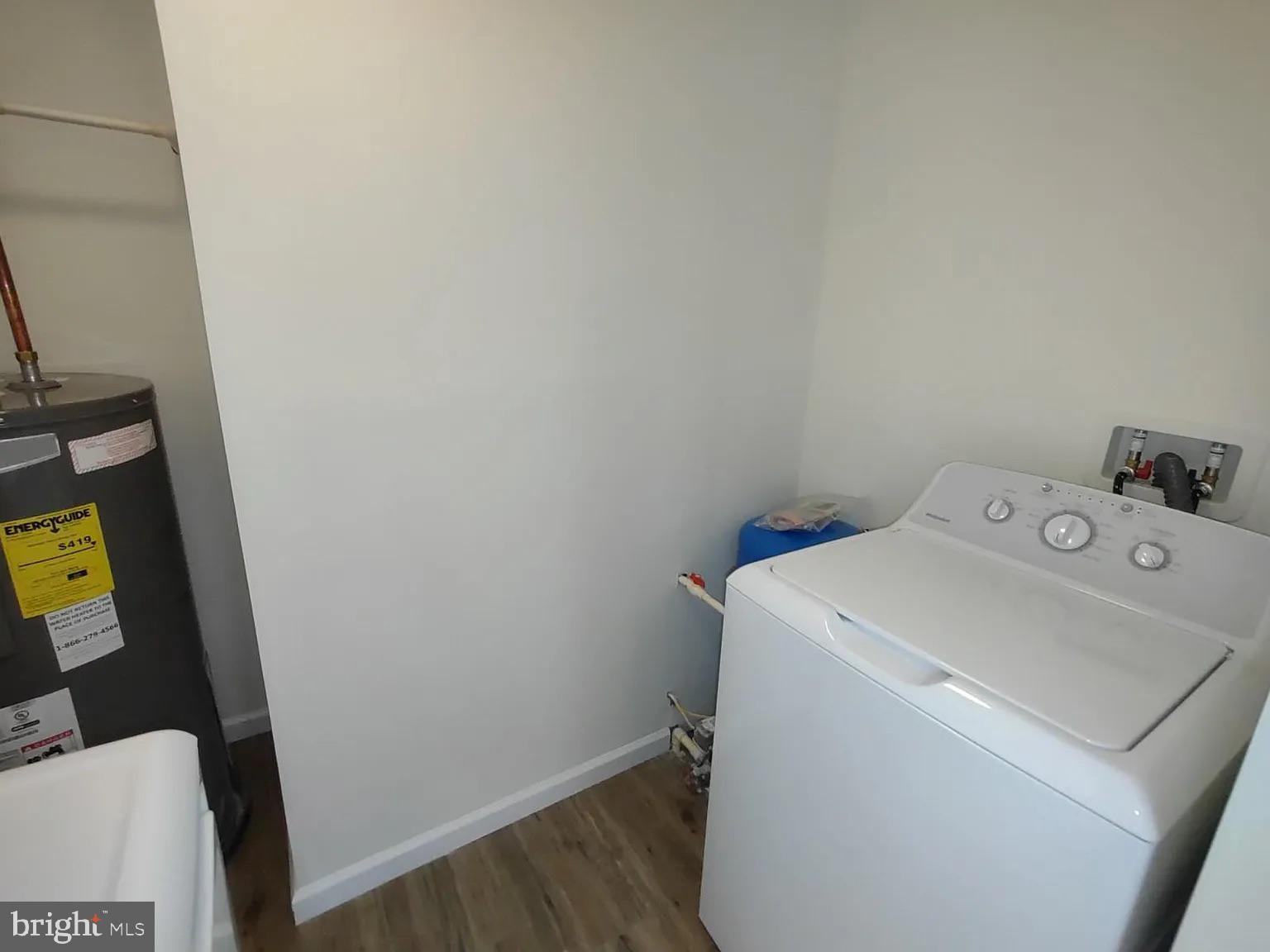 12009 Briar Patch Road Hume, VA 22639 - Photo 16 of 21 laundry