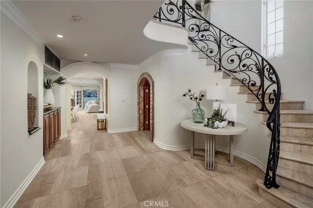$10,695,000 | 339 Via Lido Soud, Newport Beach, CA 92663