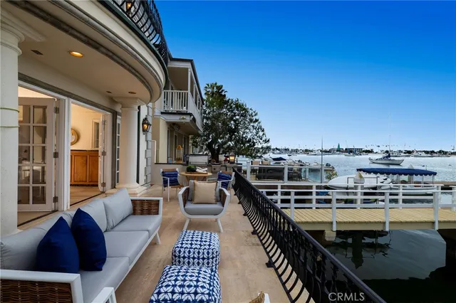 $10,695,000 | 339 Via Lido Soud, Newport Beach, CA 92663