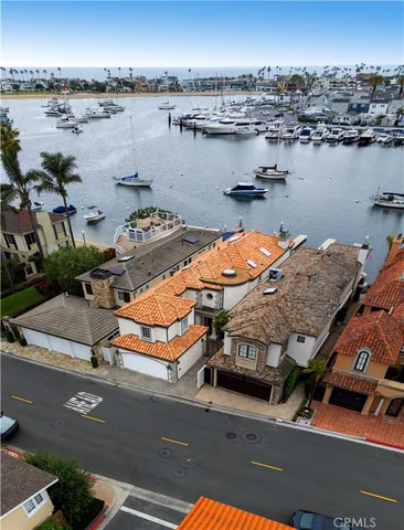 $10,695,000 | 339 Via Lido Soud, Newport Beach, CA 92663
