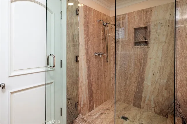 $10,695,000 | 339 Via Lido Soud, Newport Beach, CA 92663