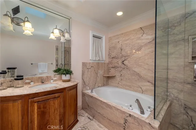 $10,695,000 | 339 Via Lido Soud, Newport Beach, CA 92663