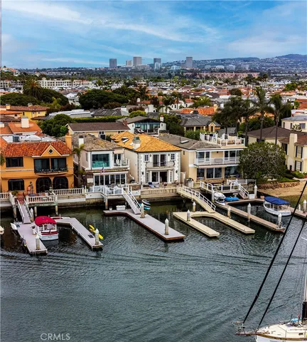$10,695,000 | 339 Via Lido Soud, Newport Beach, CA 92663