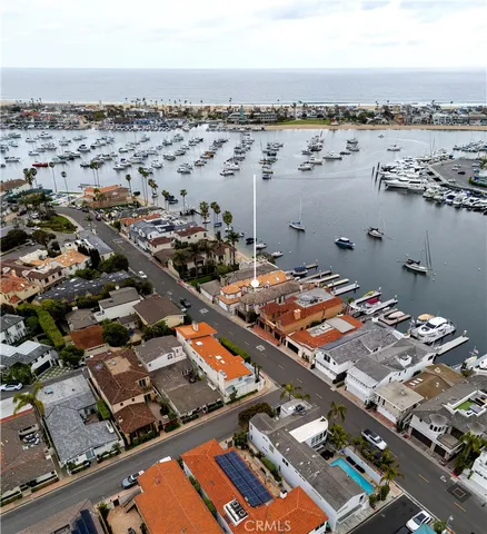 $10,695,000 | 339 Via Lido Soud, Newport Beach, CA 92663