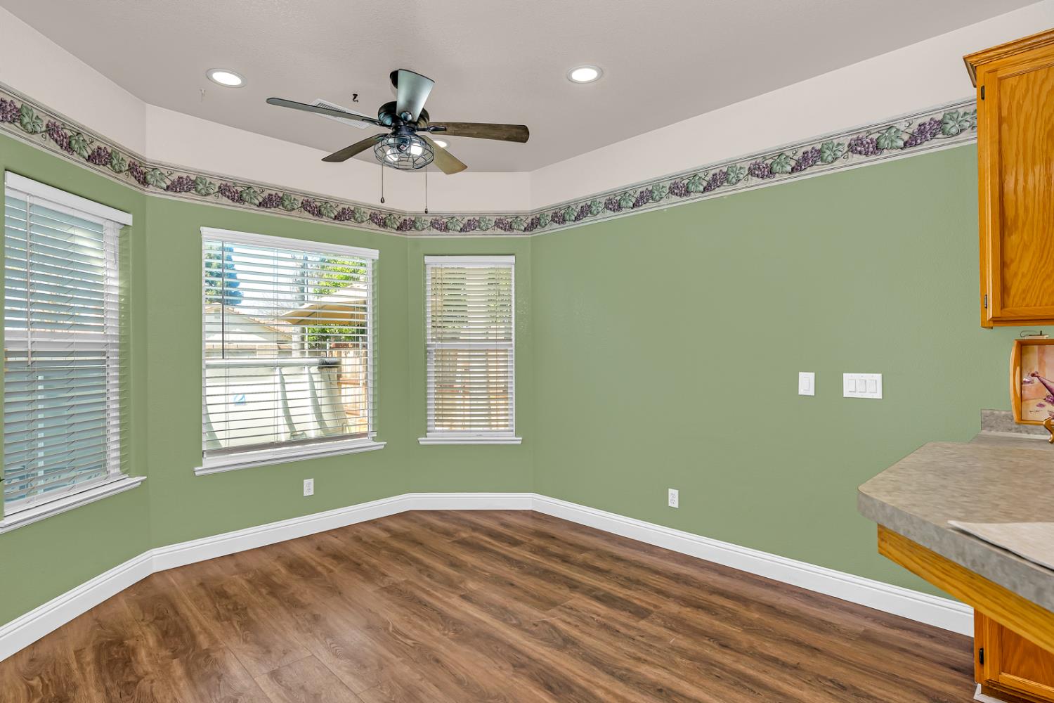 3877 Pintail Court Merced, CA 95340 - Photo 14 of 42 a view of an empty room with a window