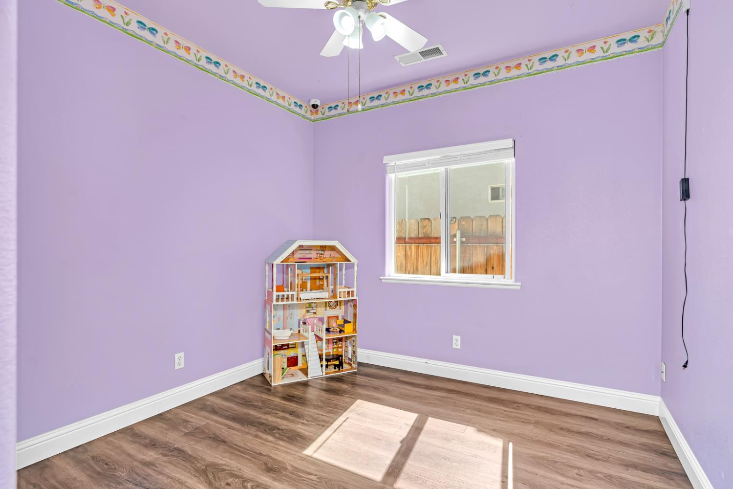 3877 Pintail Court Merced, CA 95340 - Photo 32 of 42 a view of livingroom with a window