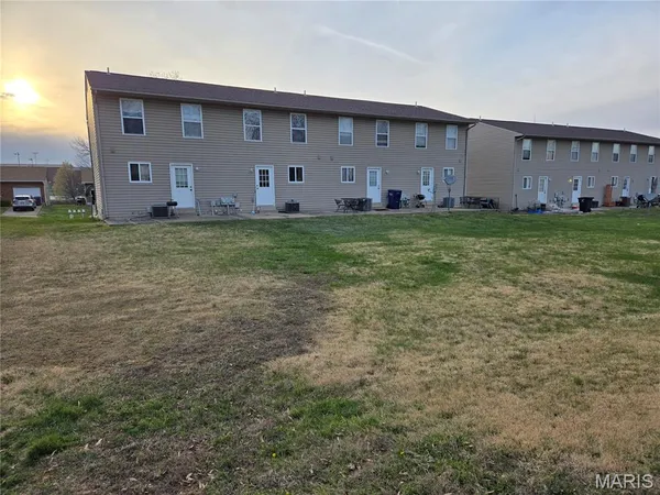$1,490 | 610 Linda Lane, Unit B, Wentzville, MO 63385