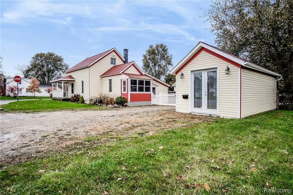 30004 Milford Road New Hudson, MI 48165 - Photo 4 of 40