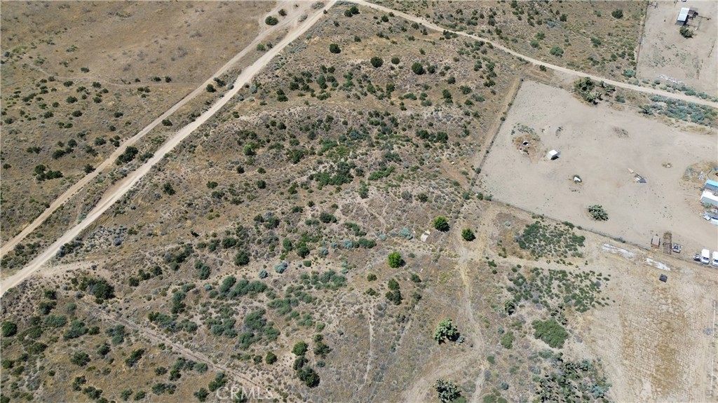 8001 Johnson Road Phelan, CA 92371 - Photo 8 of 14