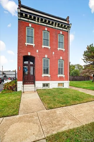$350,000 | 2307 Sidney Street, St. Louis, MO 63104