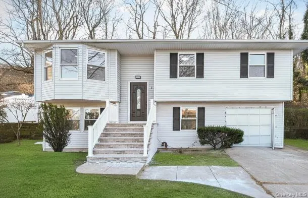 $899,000 | 9 Harmony Lane, Glen Cove, NY 11542