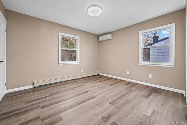 $899,000 | 9 Harmony Lane, Glen Cove, NY 11542