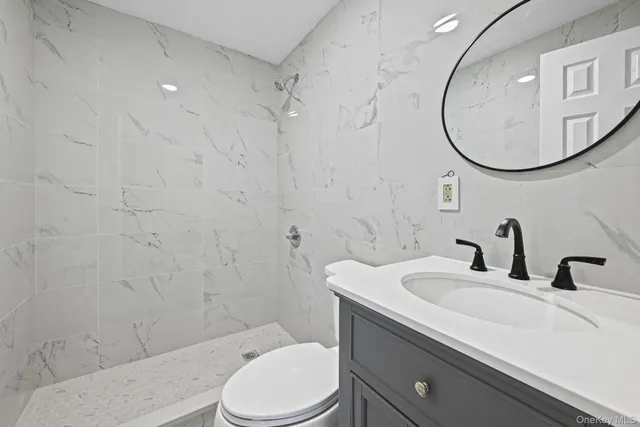 $899,000 | 9 Harmony Lane, Glen Cove, NY 11542