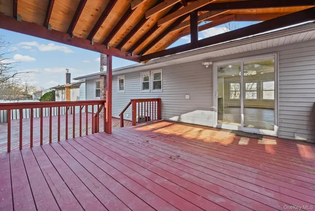 $899,000 | 9 Harmony Lane, Glen Cove, NY 11542