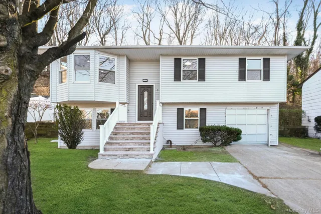 $899,000 | 9 Harmony Lane, Glen Cove, NY 11542